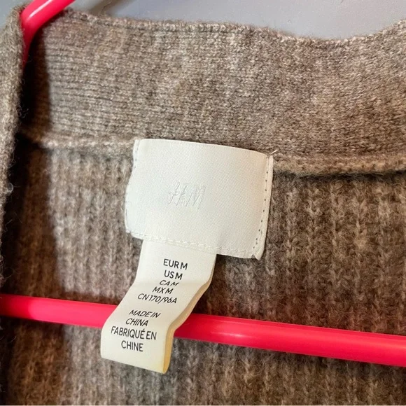 H&M Cozy Brown Knit Cardigan Sweater size medium - Picture 3 of 6